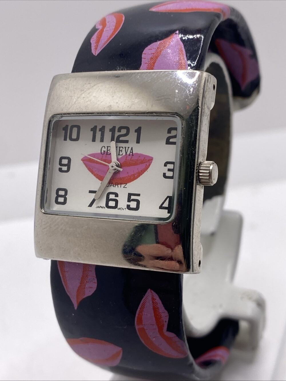 Geneva Vintage Cuff Watch New Battery
